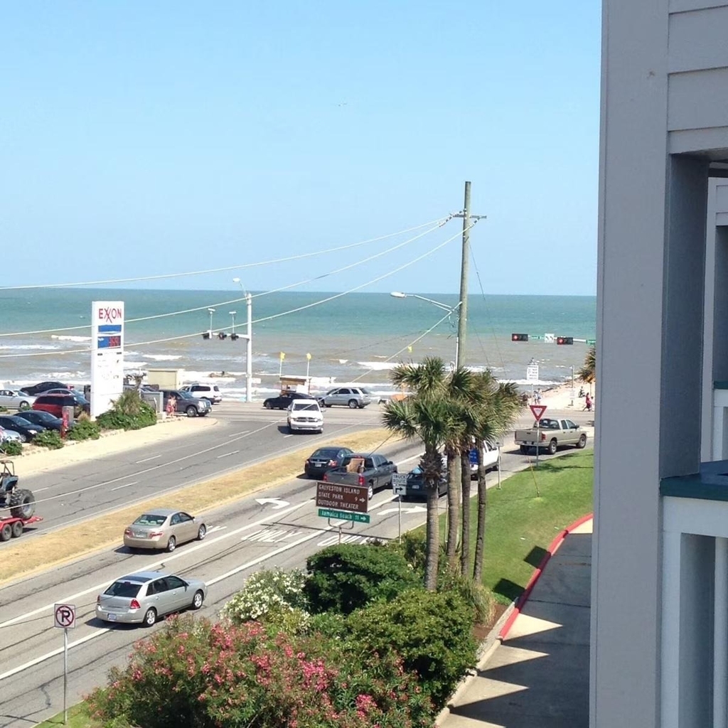 6102 Seawall Blvd - Photo 11