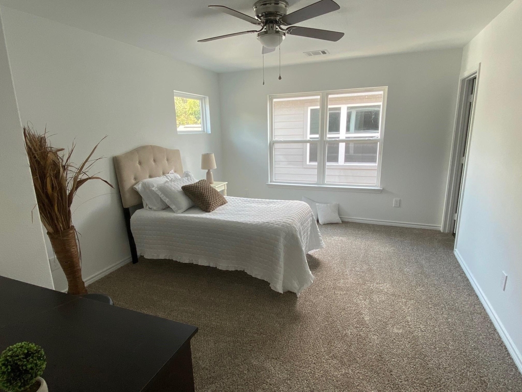 24029 Wildwood - Photo 16