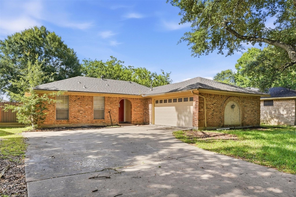 810 Sunnybrook Lane - Photo 0