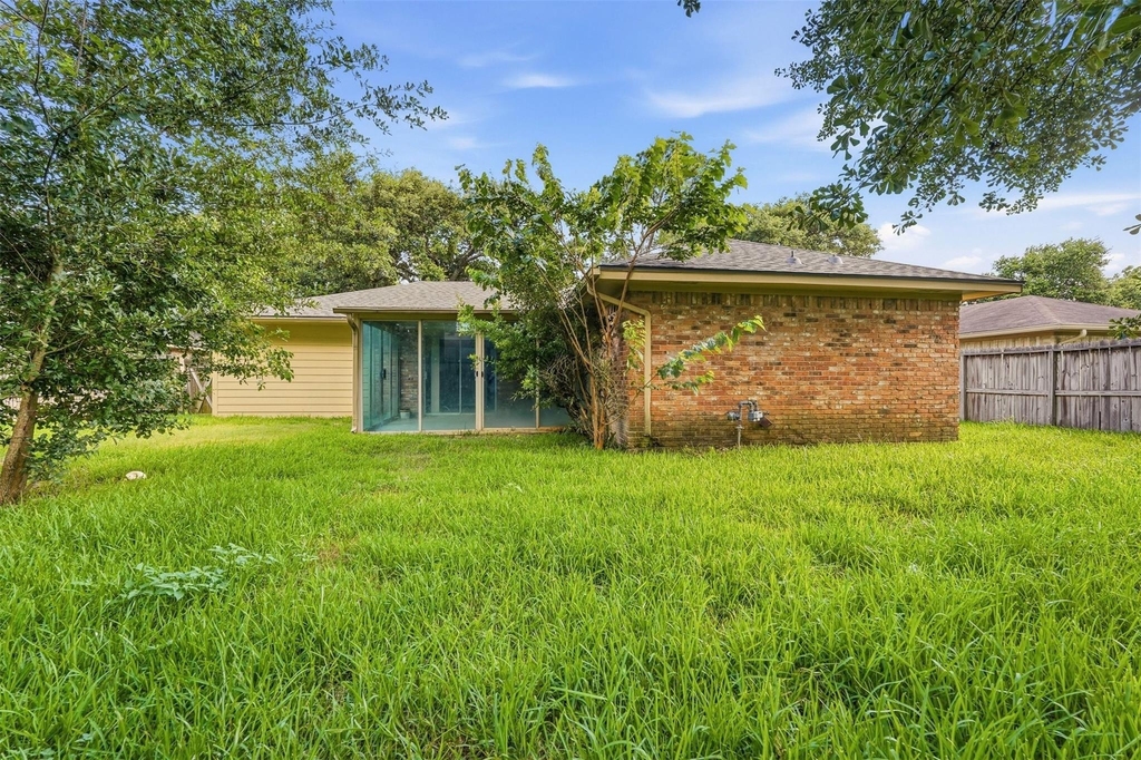 810 Sunnybrook Lane - Photo 2