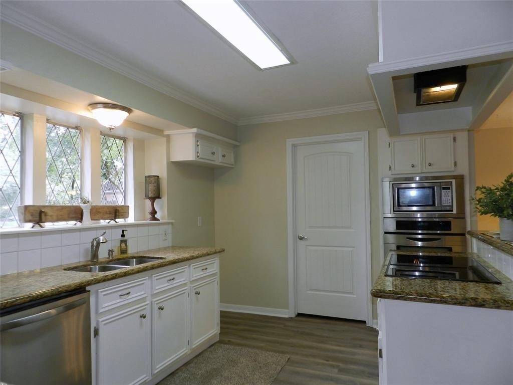 9403 Oxted Lane - Photo 6