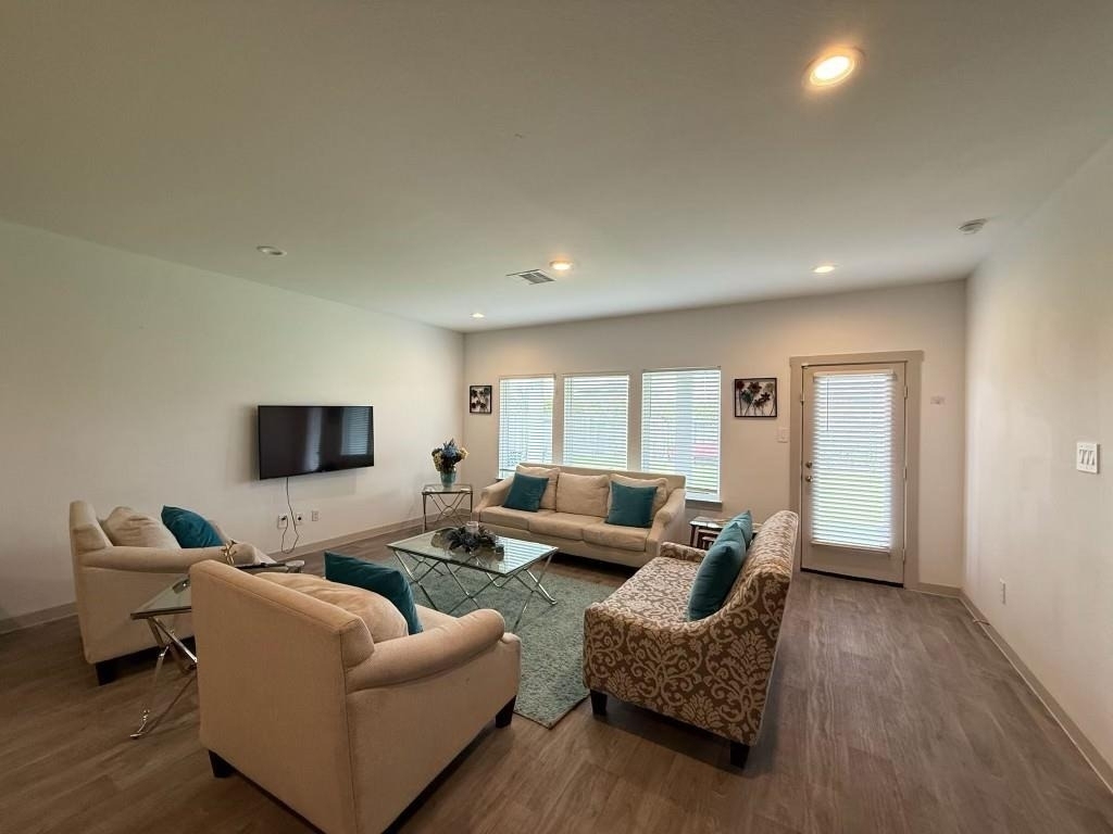 6927 Morales Way - Photo 2