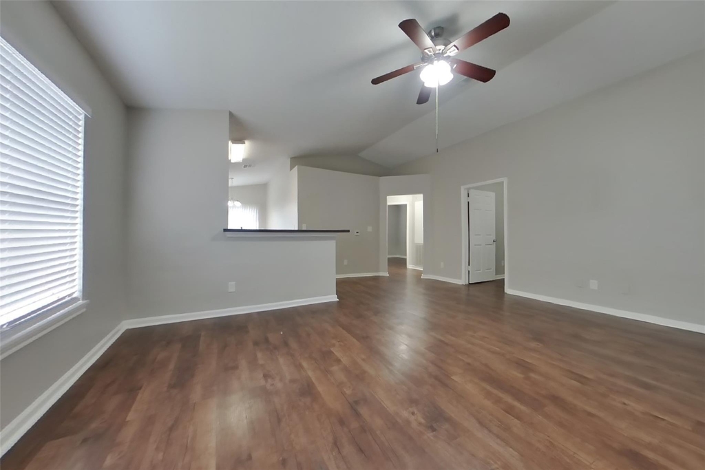 3150 Kelling Street - Photo 2