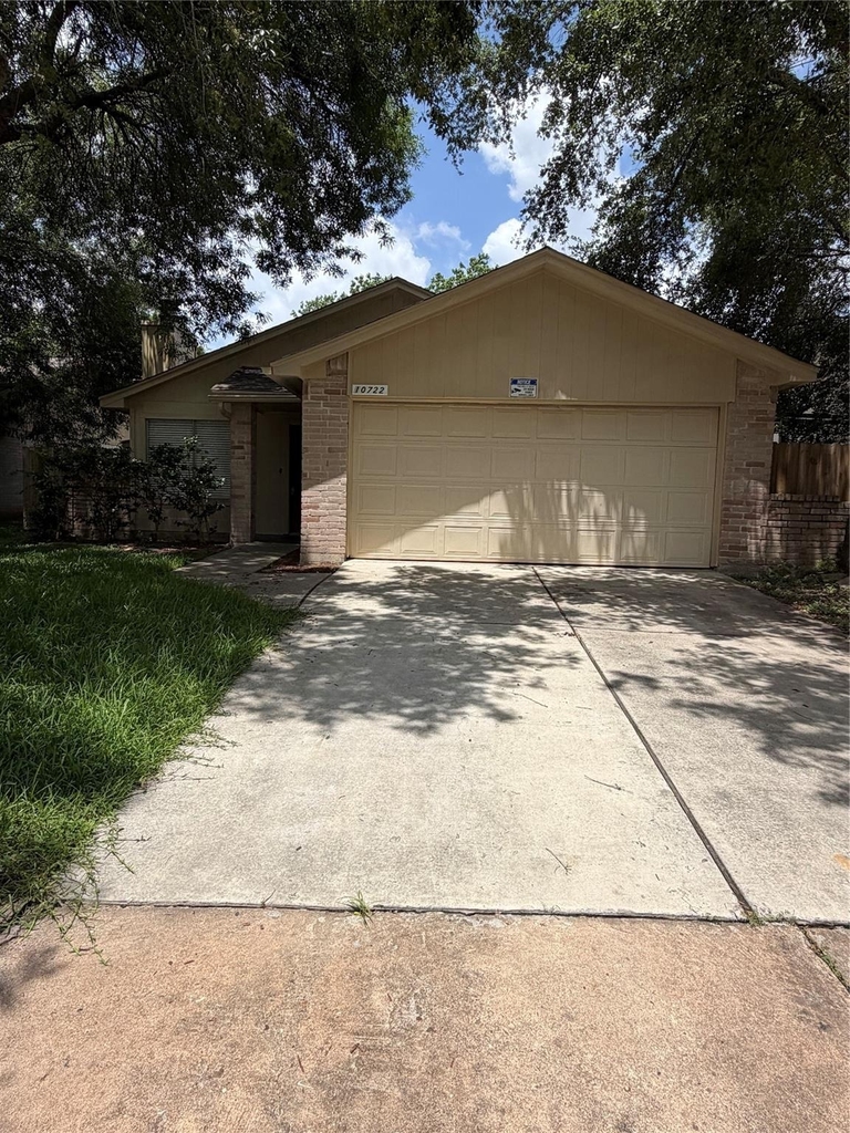 10722 Highland Woods Drive - Photo 0