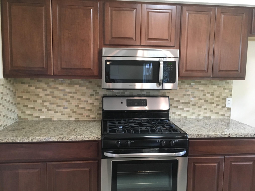 5115 Tashkent Drive - Photo 9