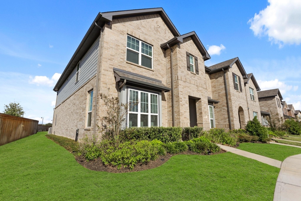 8050 Scanlan Trace - Photo 38