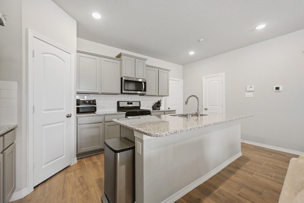 8050 Scanlan Trace - Photo 9