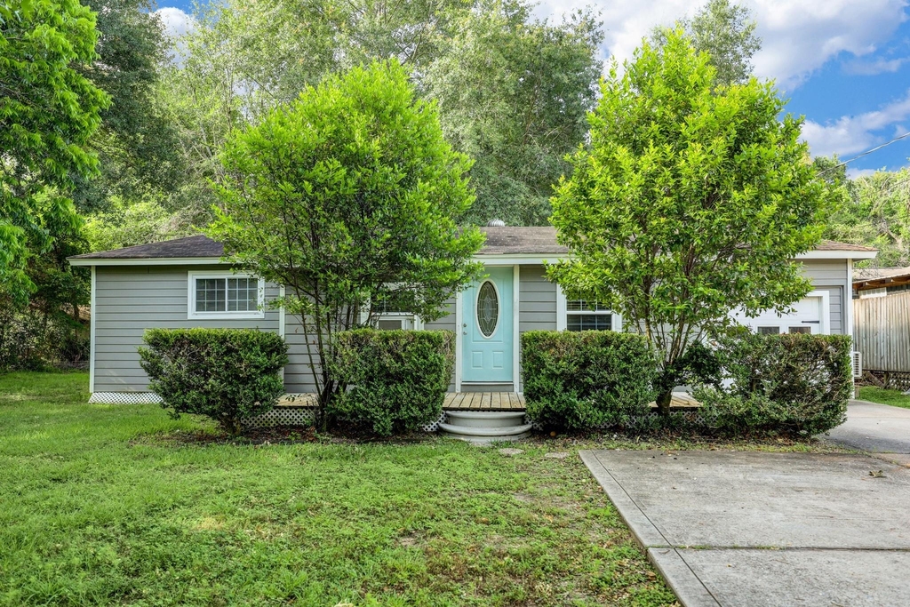 9193 Lucille Lane - Photo 1