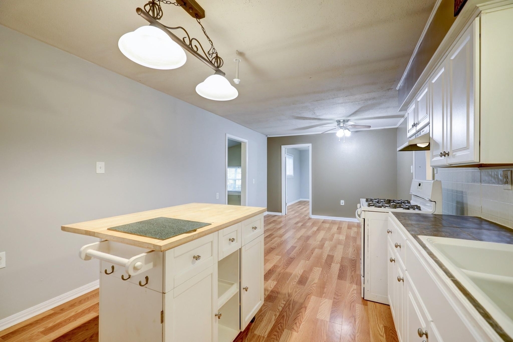9193 Lucille Lane - Photo 15