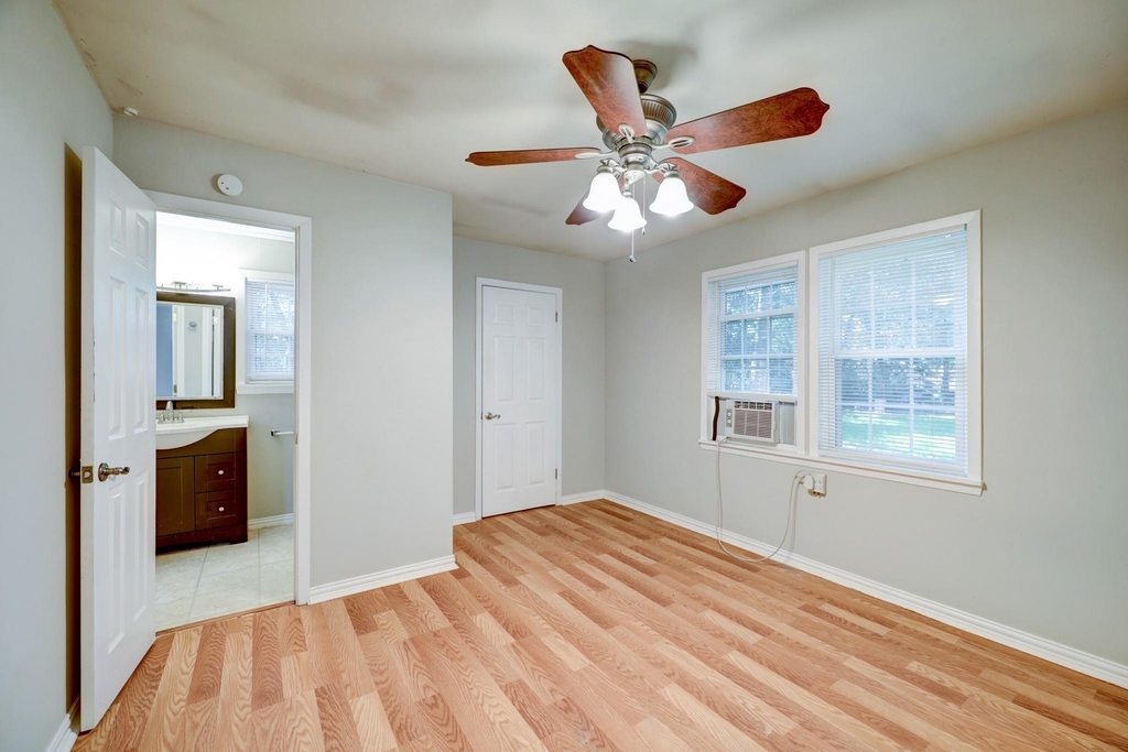 9193 Lucille Lane - Photo 20