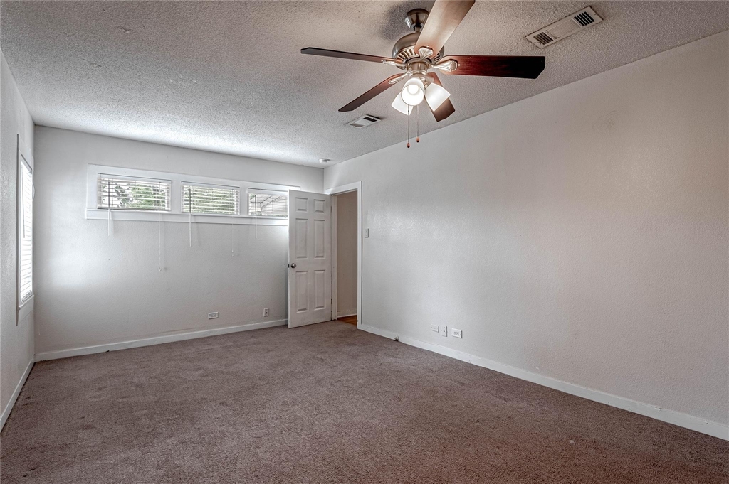2538 Sycamore Avenue - Photo 13