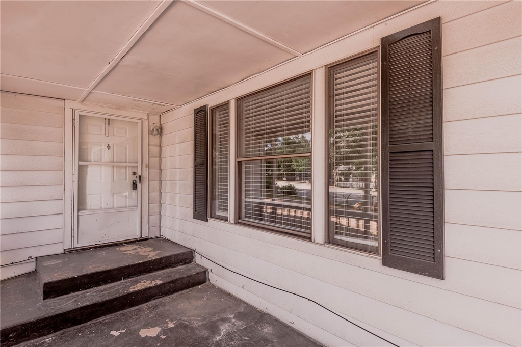 2538 Sycamore Avenue - Photo 3