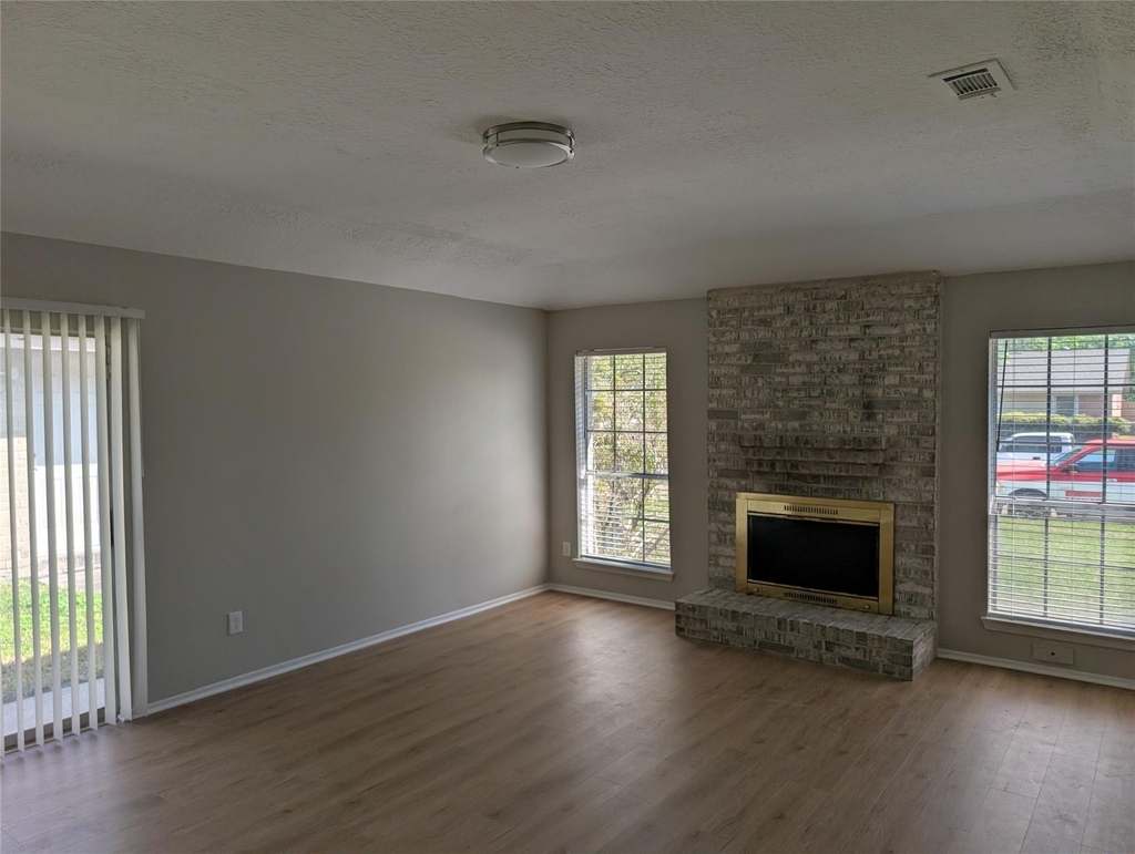 11019 Clear Fork - Photo 2