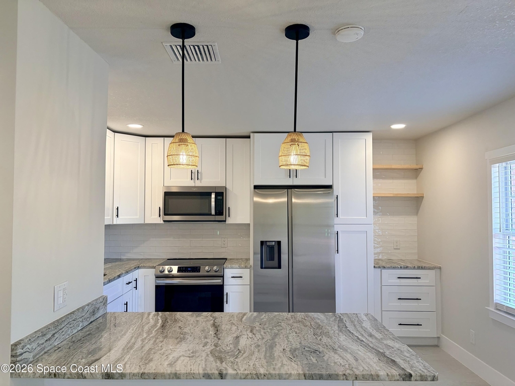 909 S Colonial Court - Photo 1