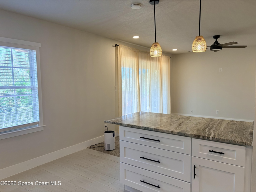 909 S Colonial Court - Photo 4