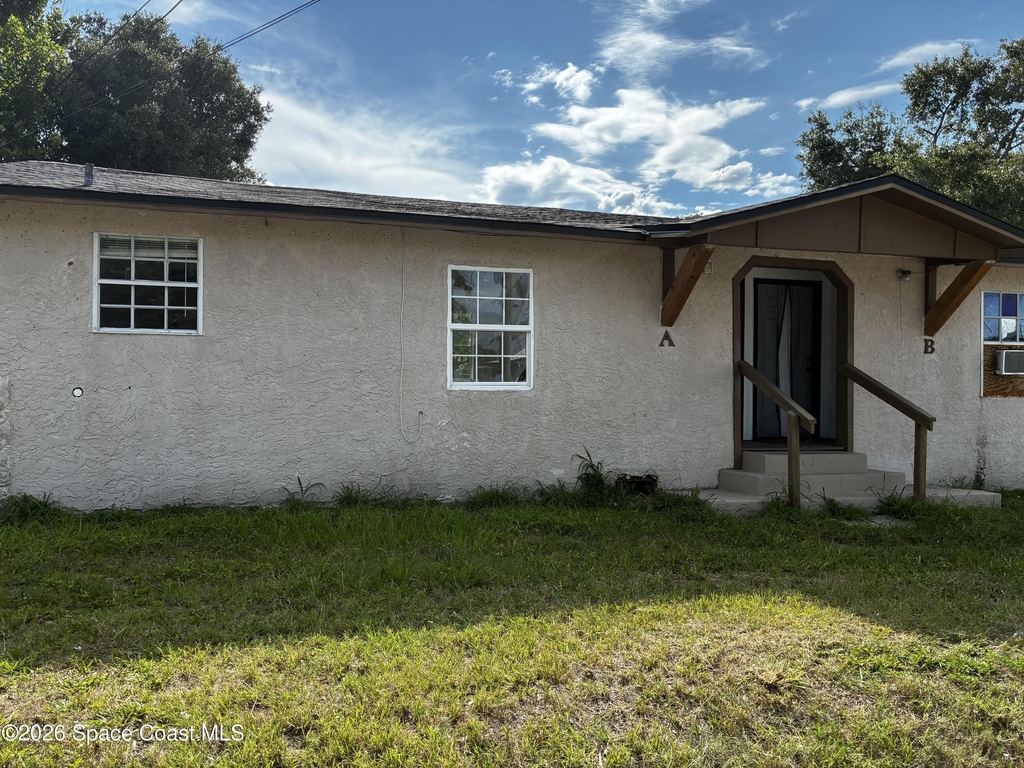 2909 Carver Street - Photo 1