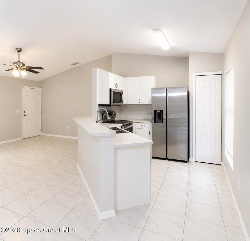 998 Camden Avenue Nw - Photo 1