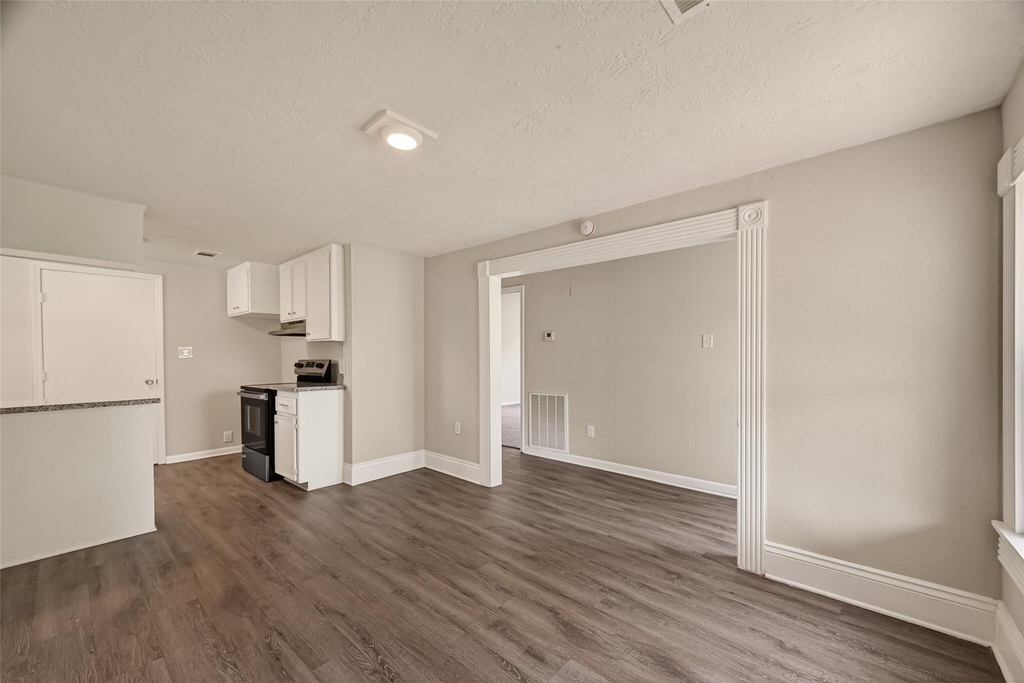 2303 N Cleveland Street - Photo 8