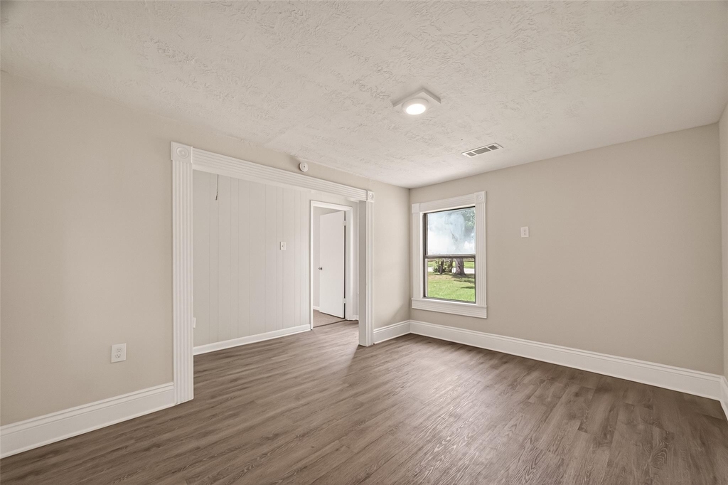 2303 N Cleveland Street - Photo 11