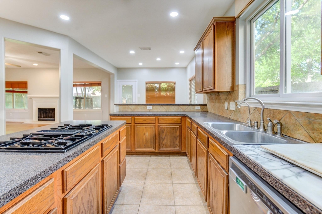 12207 Lakewood Glade Court - Photo 19