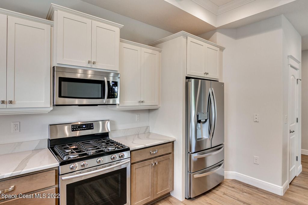 1398 Tullagee Avenue - Photo 20