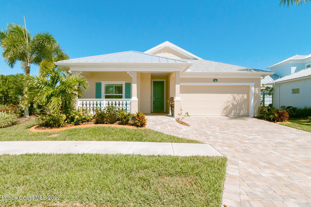 1398 Tullagee Avenue - Photo 0