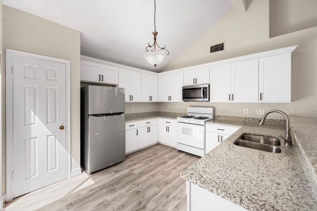 15419 Scenic Haven Drive - Photo 7