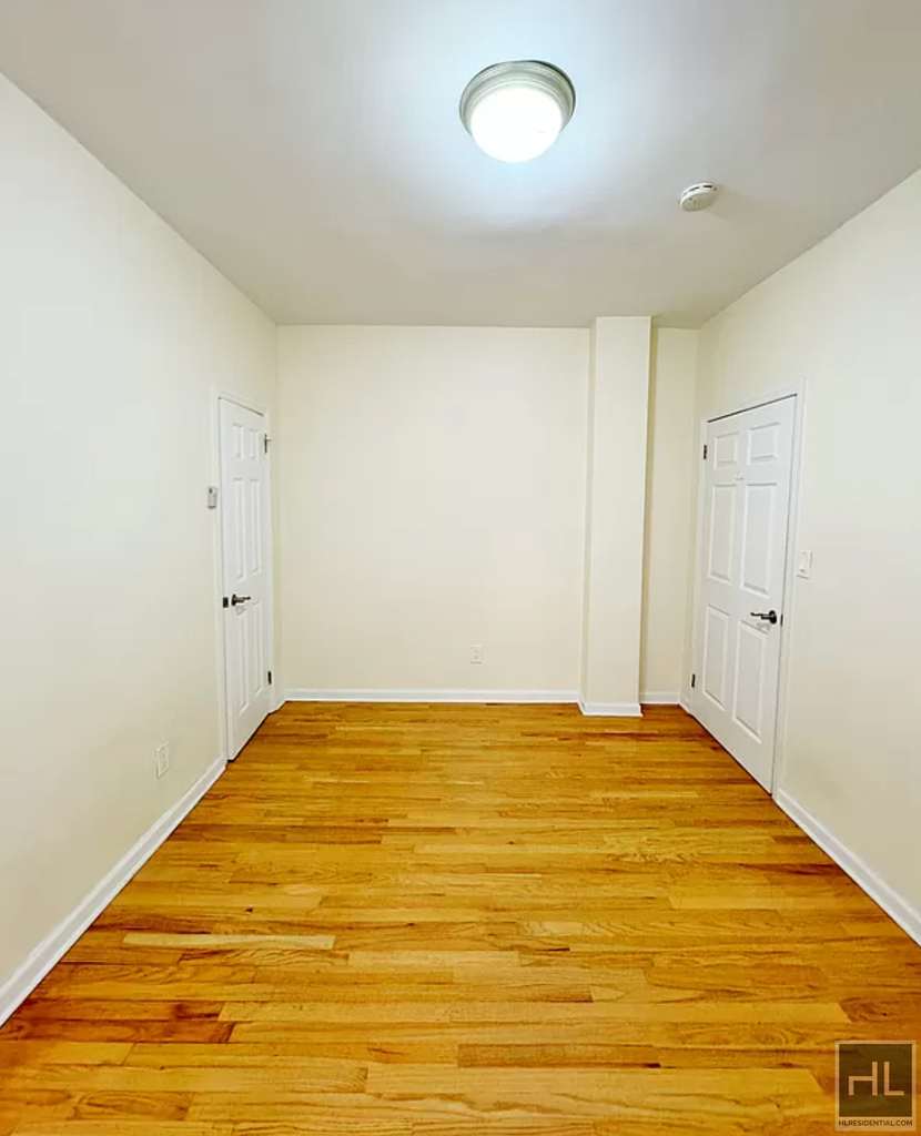 West 45 Street - Photo 1