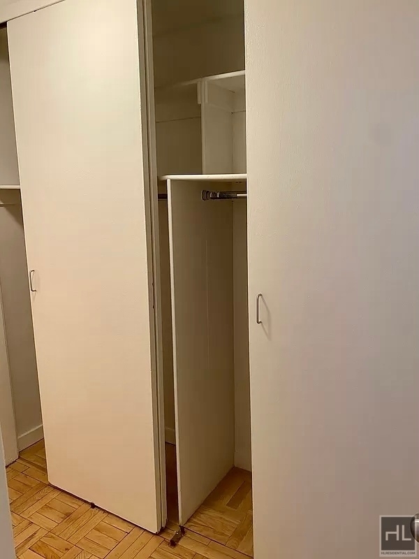 East 79th Street - Photo 2