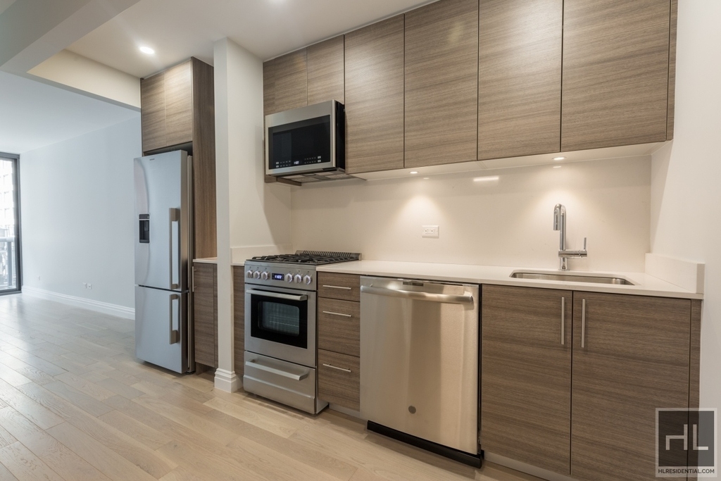 West 48th Street - Photo 1