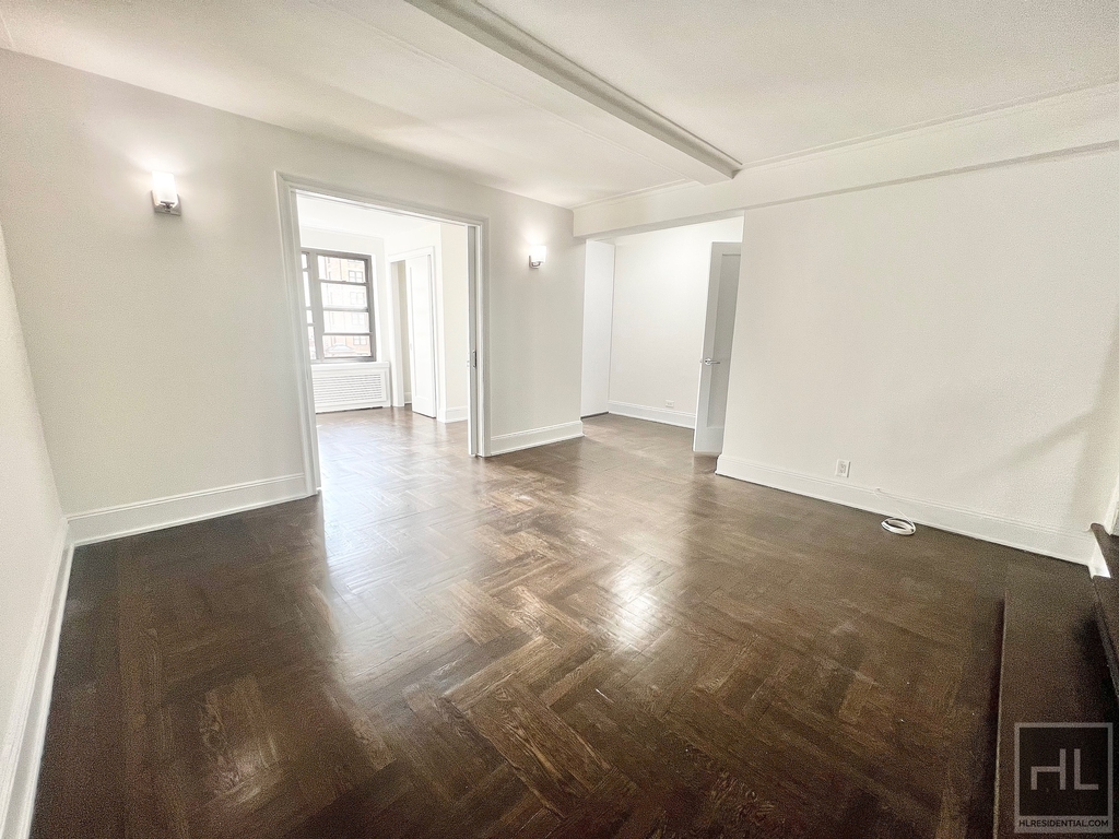 East 38 Street - Photo 2