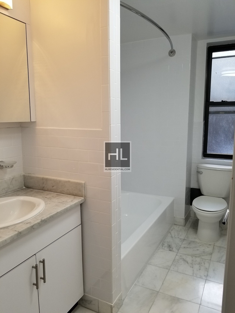 East 38 Street - Photo 3