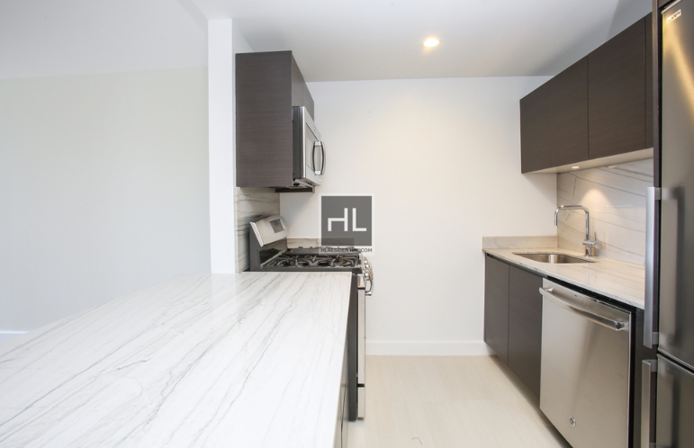 West 48th Street - Photo 1