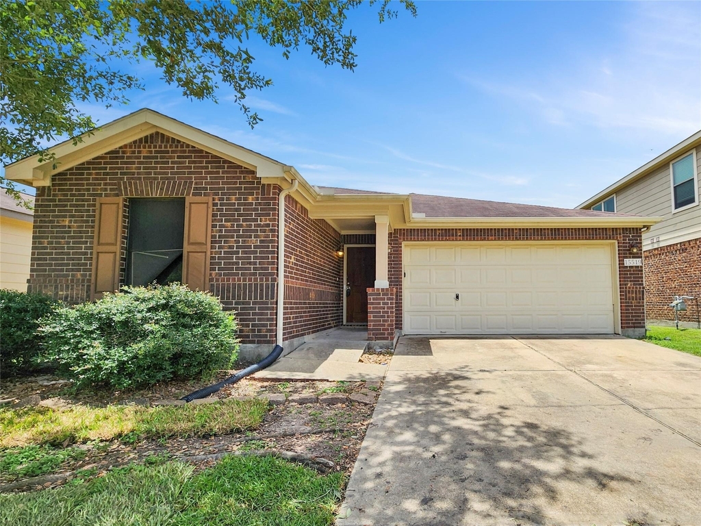 15519 Echo Stable Lane - Photo 0