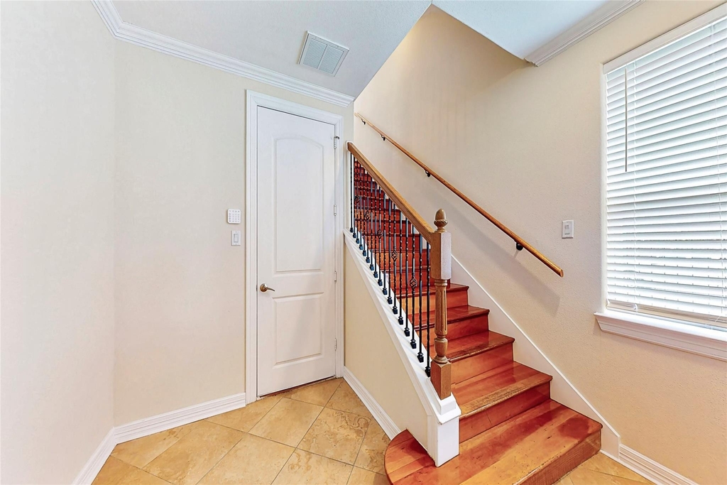2104 State Street - Photo 31