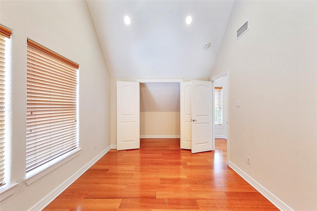 2104 State Street - Photo 19