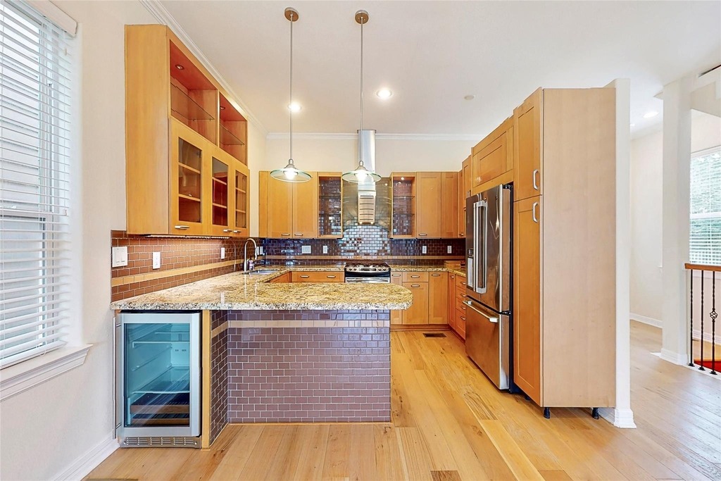 2104 State Street - Photo 9
