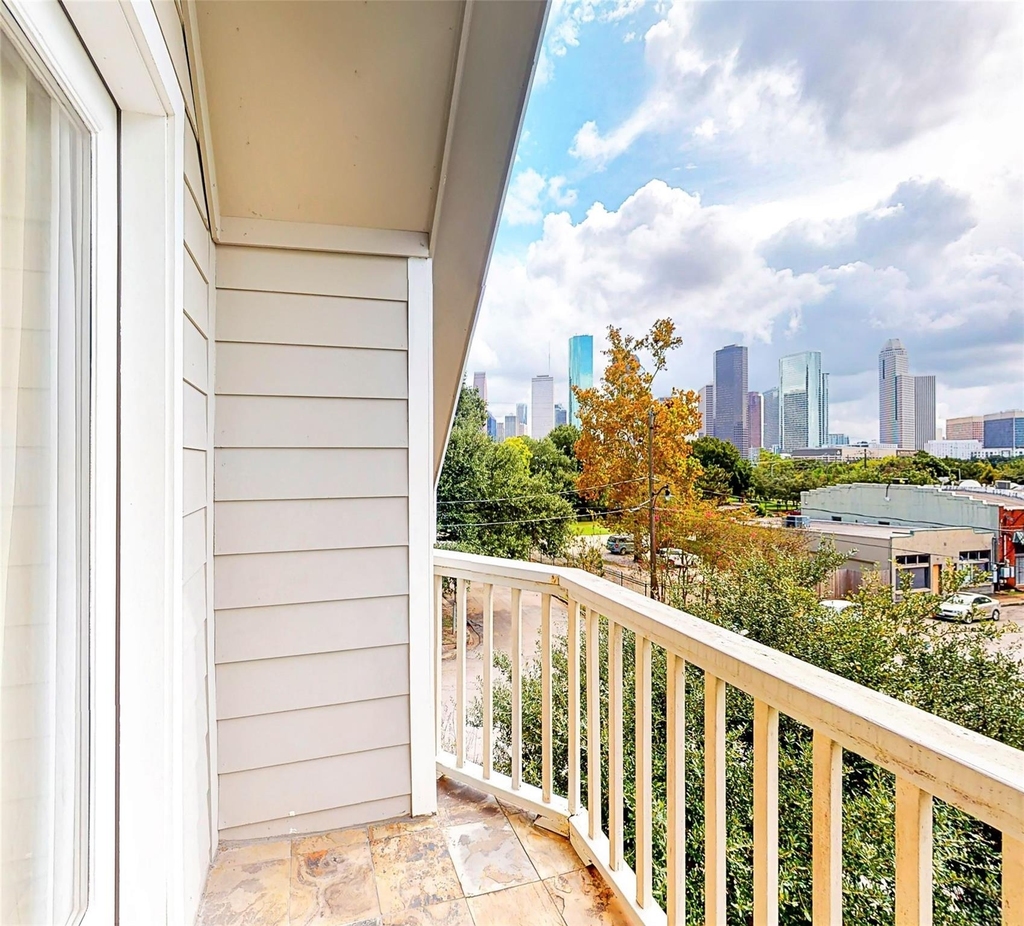 2104 State Street - Photo 14