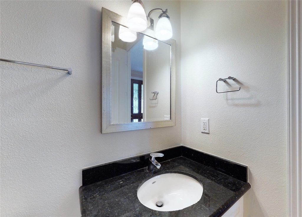 2104 State Street - Photo 27