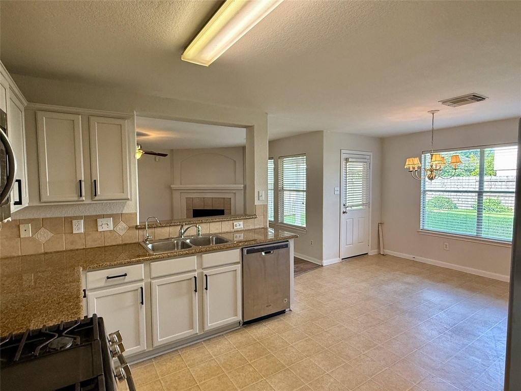 21315 Bella Mountain Drive - Photo 9
