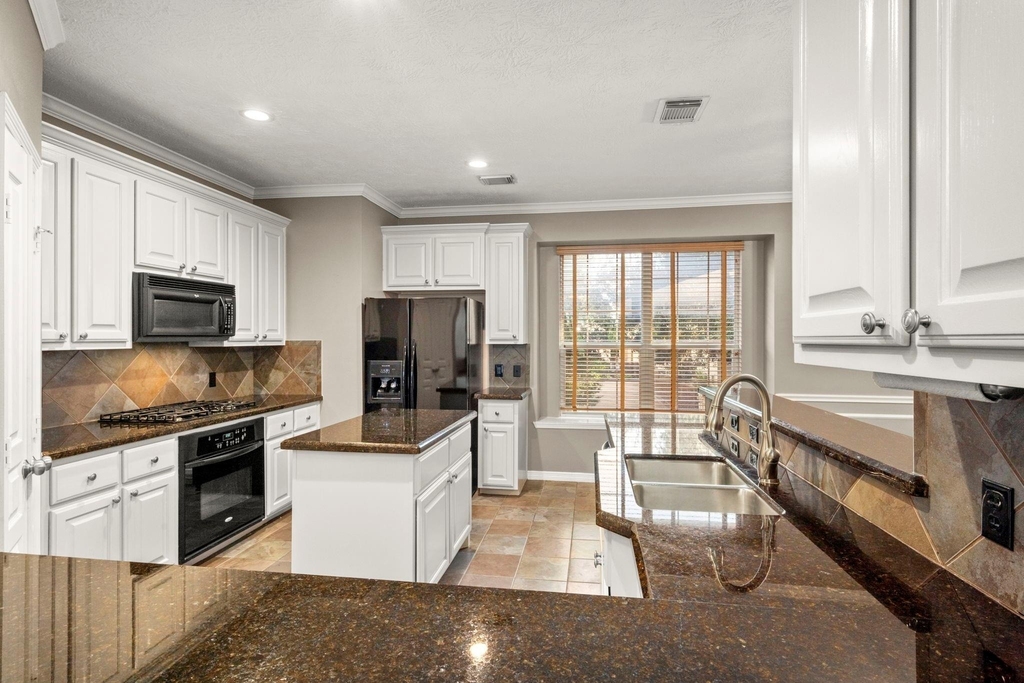 5420 Kansas Street - Photo 13