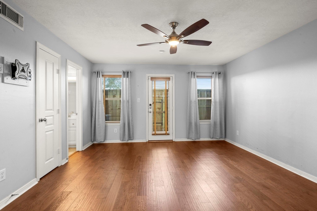 5420 Kansas Street - Photo 5