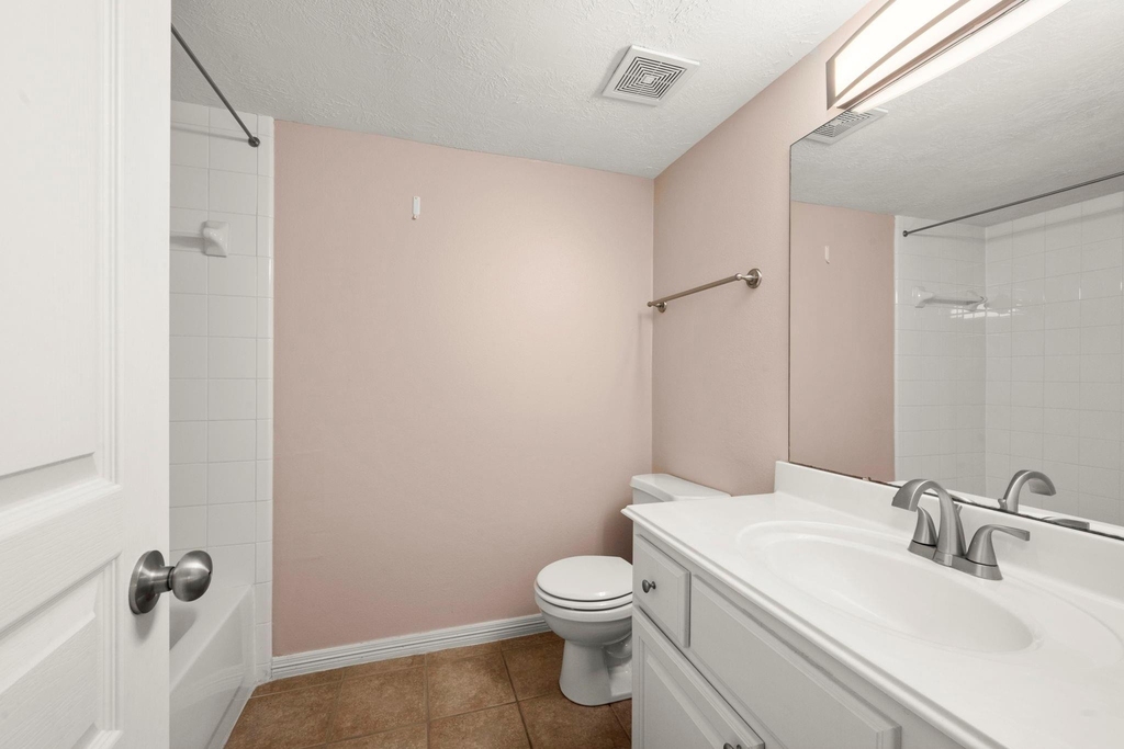5420 Kansas Street - Photo 6