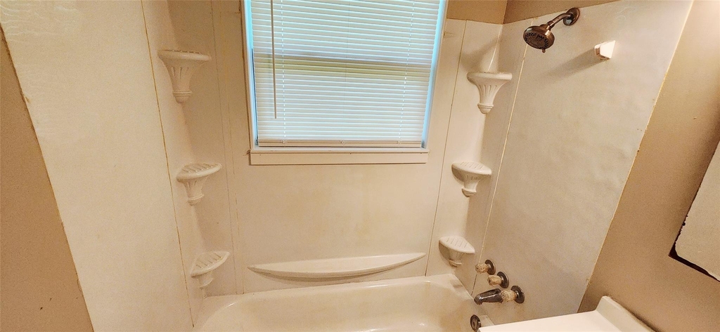 222 Winding Way Street - Photo 13