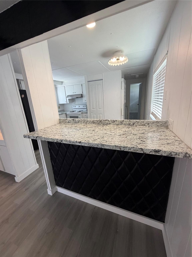 403 Avenue E - Photo 6