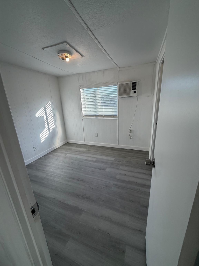 403 Avenue E - Photo 13