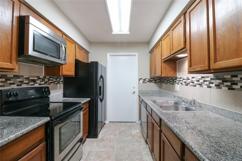 6111 Briar Glade Drive - Photo 5