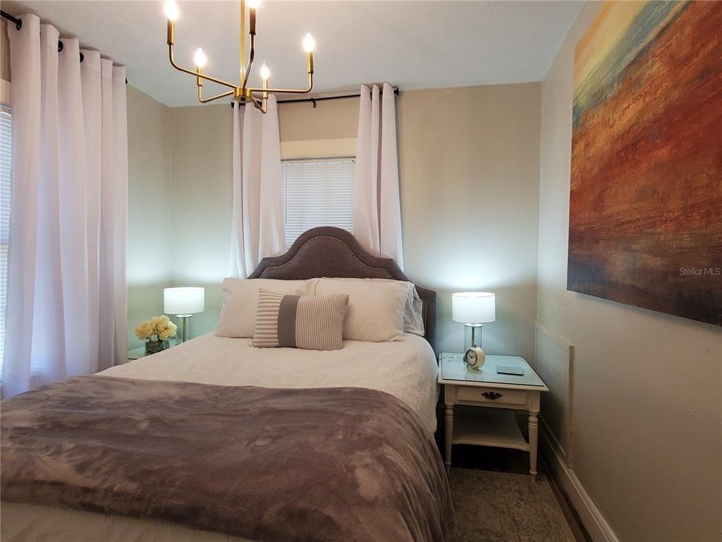 410 N Oleander Avenue - Photo 7