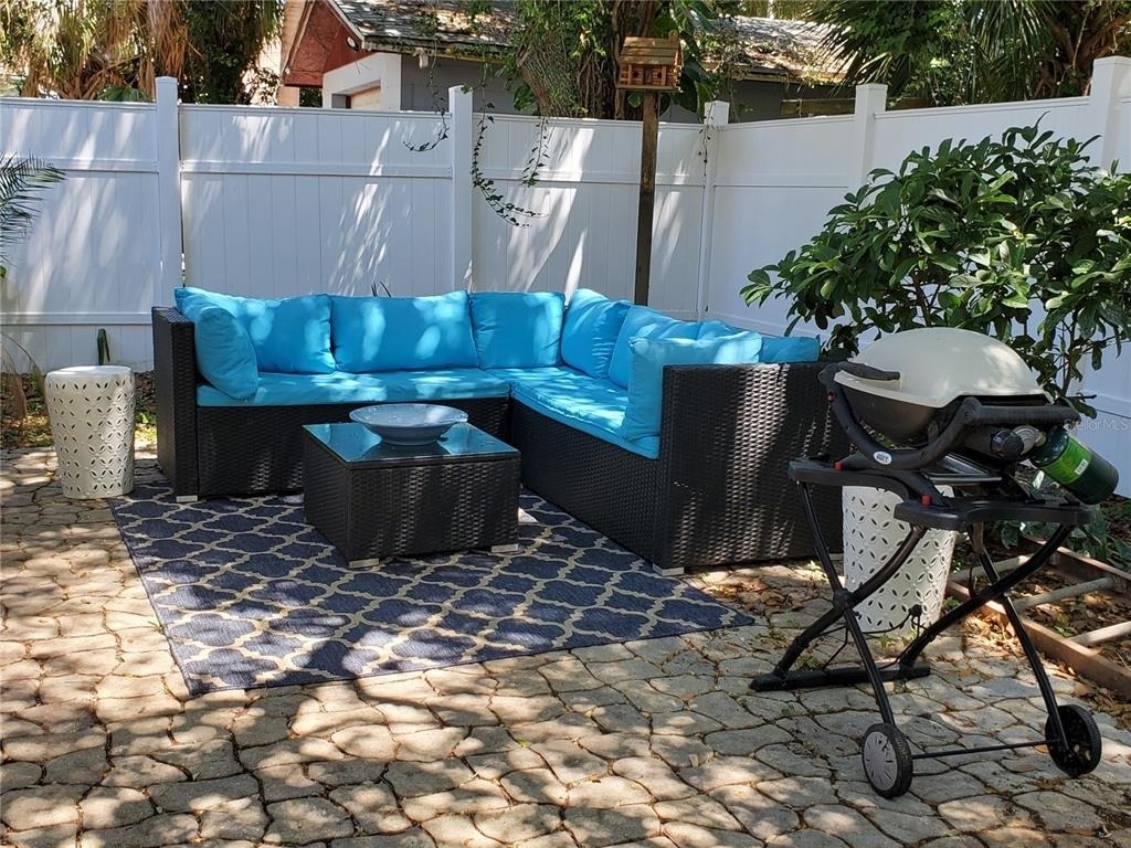 410 N Oleander Avenue - Photo 4