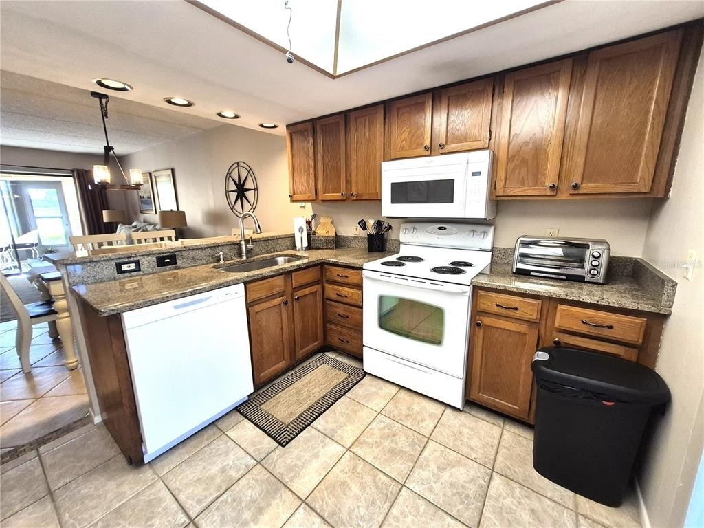 50 Woodlake Place - Photo 8
